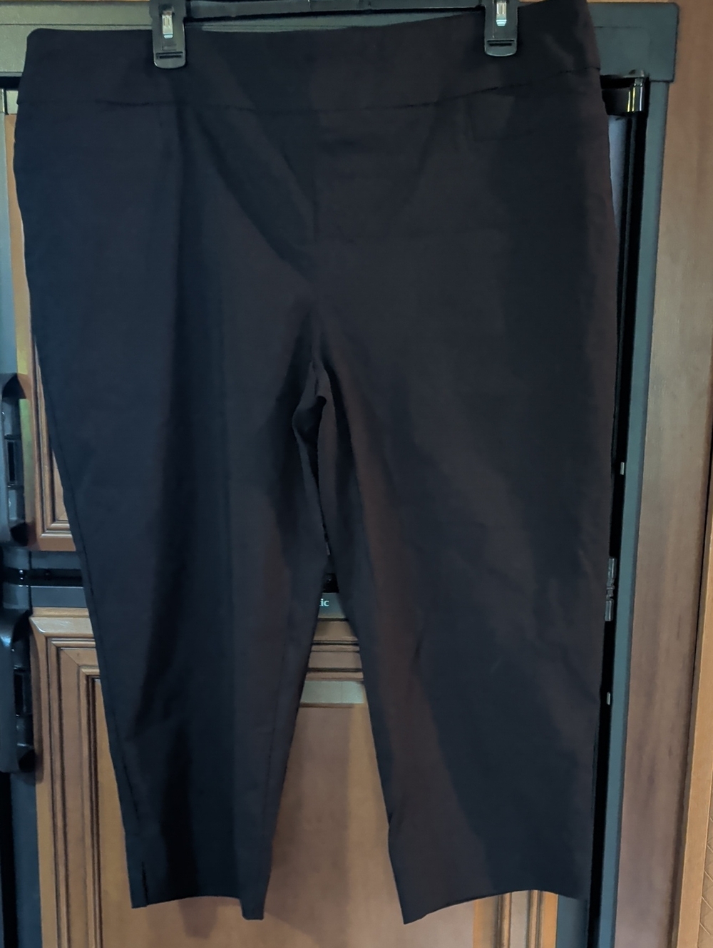Zac & Rachel Black Cropped Ankle Pants